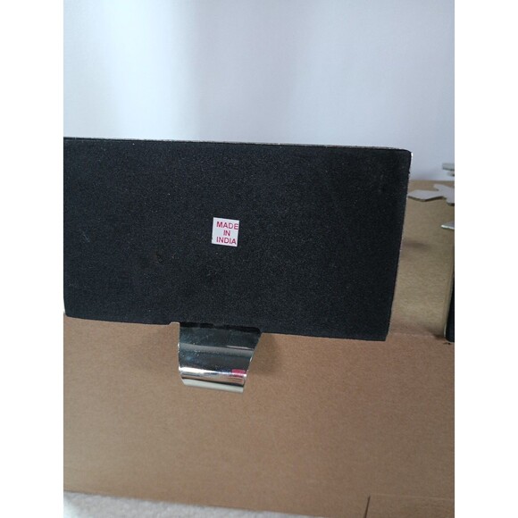 Pair of Silver Snowflake Stocking Holders – Mantelpiece Christmas Decor – Metal - Picture 12 of 13